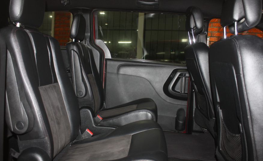 2020 DODGE GRAND CARAVAN SXT PRENIUM PLUS — photo 9
