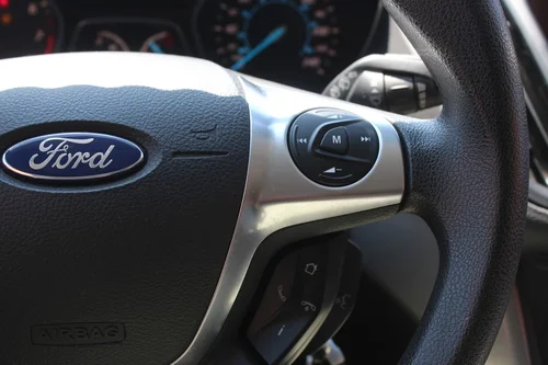 FORD Escape — photo 13