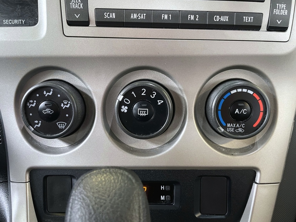 Toyota Matrix  2012 — photo 22