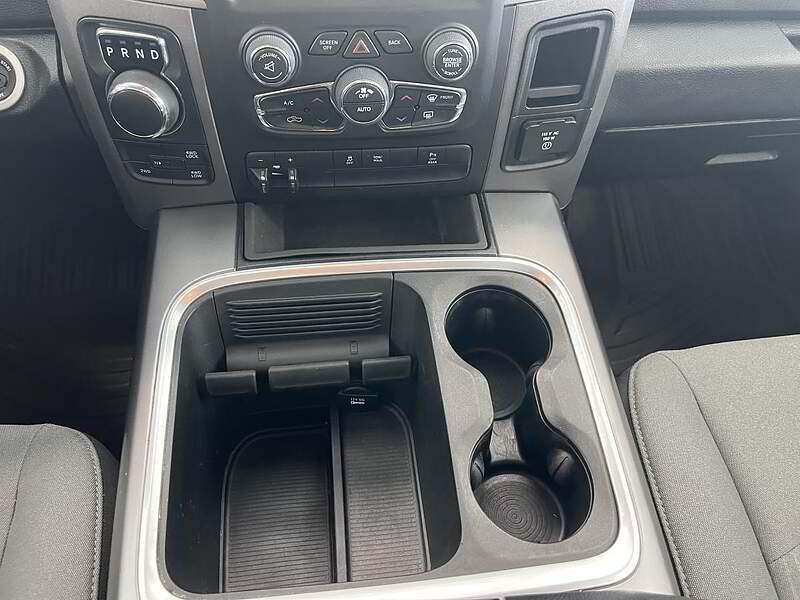 RAM 1500 Classic 2022 CLASSIQUE EXPRESS / MOTEUR 5.7L + CAMERA + BLUETOOTH +++ — photo 20