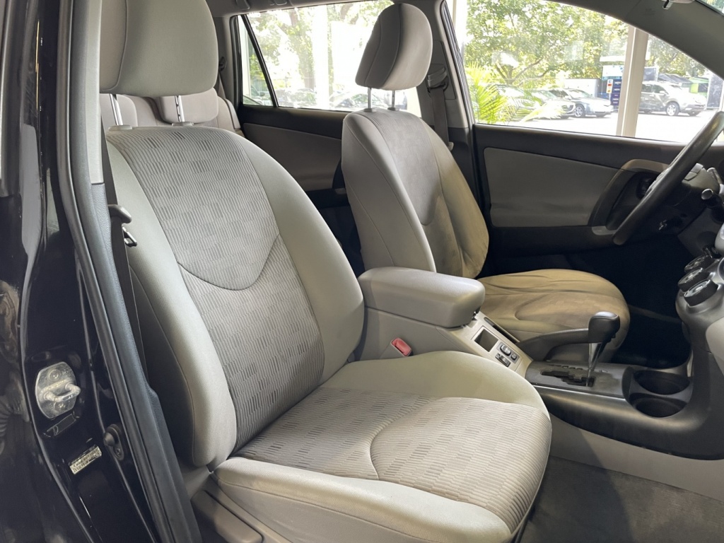 Toyota RAV4 De base 2010 — photo 24