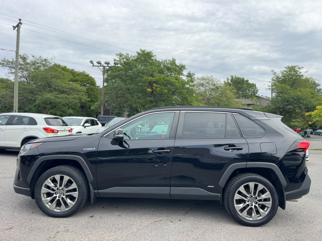 Toyota RAV4 LE hybride 2021 — photo 15
