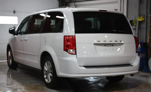 2017 DODGE GRAND CARAVAN SXT STOW AND GO — photo 4