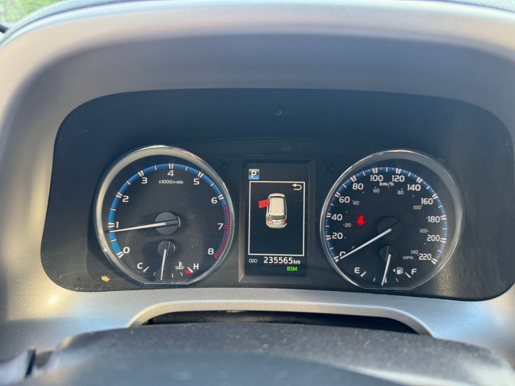 Toyota RAV4 XLE 2017 — photo 17
