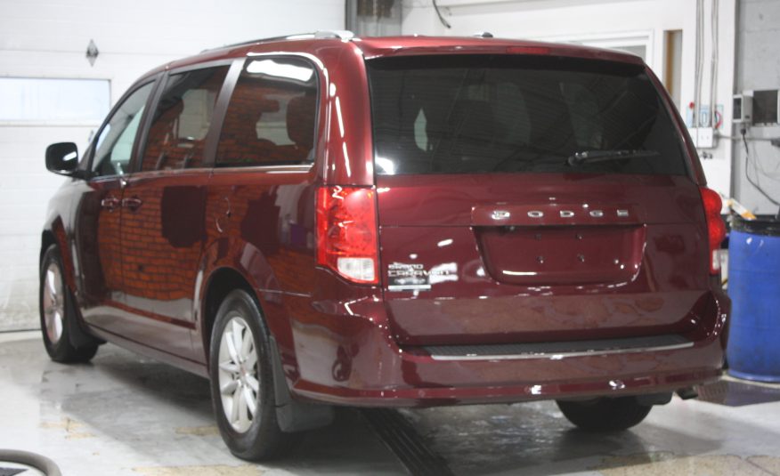 2020 DODGE GRAND CARAVAN SXT PRENIUM PLUS — photo 4
