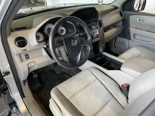 Honda Pilot LX 2013 — photo 16