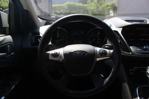 FORD Escape — photo 11