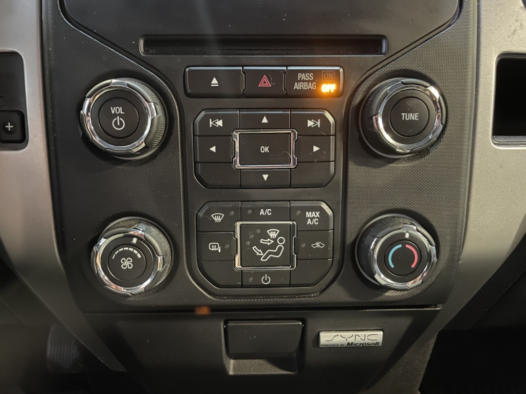 Ford F-150 Lariat 2014 — photo 28