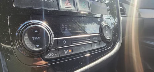 Mitsubishi Outlander ES 2016 — photo 20