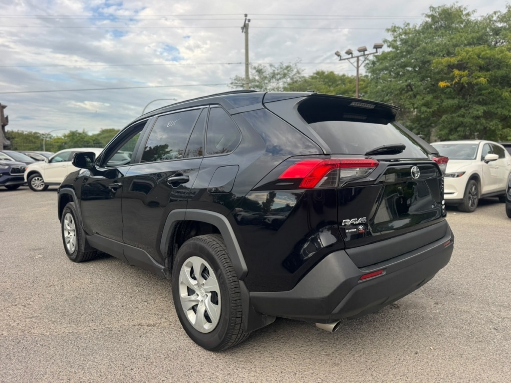 Toyota RAV4 LE 2021 — photo 5