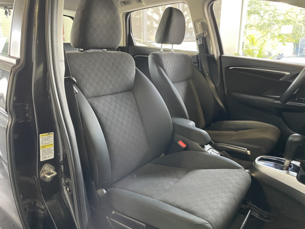 Honda Fit LX 2015 — photo 26