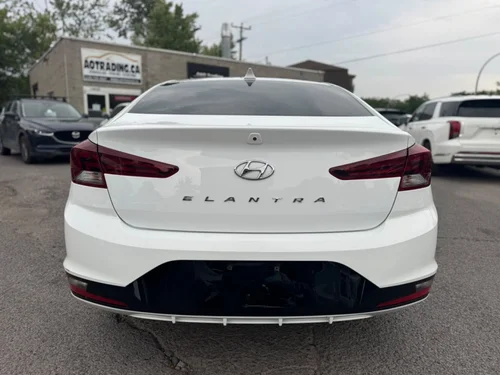 Hyundai Elantra Luxury 2020 — photo 11