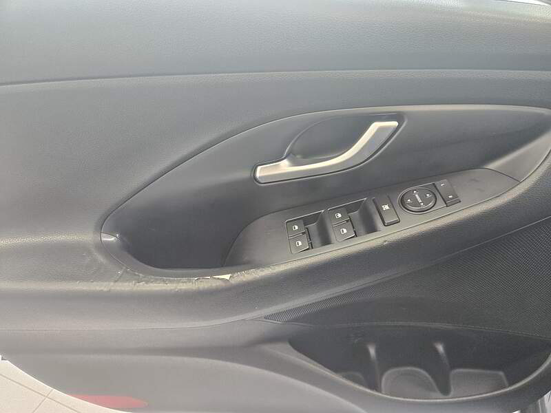 Hyundai Elantra GT 2018 / AUTO + CAMERA + BLUETOOTH +++ — photo 7