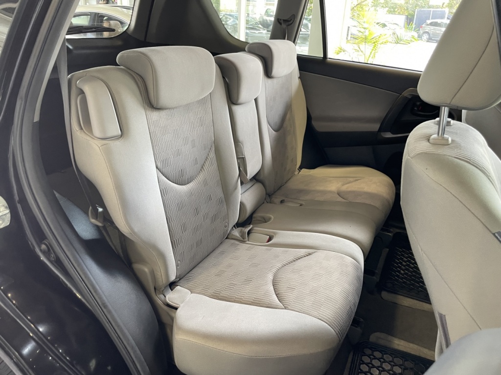 Toyota RAV4 De base 2010 — photo 25