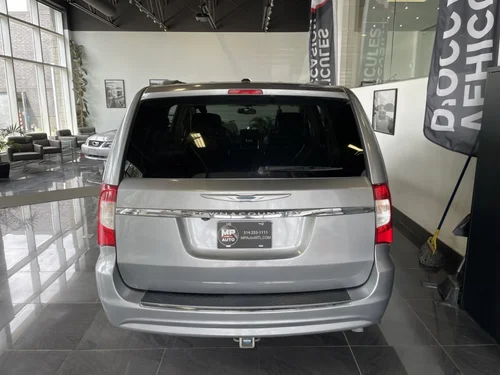Chrysler Town & Country Touring 2015 — photo 6