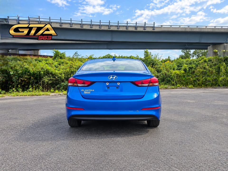 2017 Hyundai Elantra value edition — photo 2
