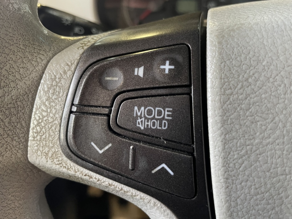 Toyota Sienna LE 2012 — photo 20