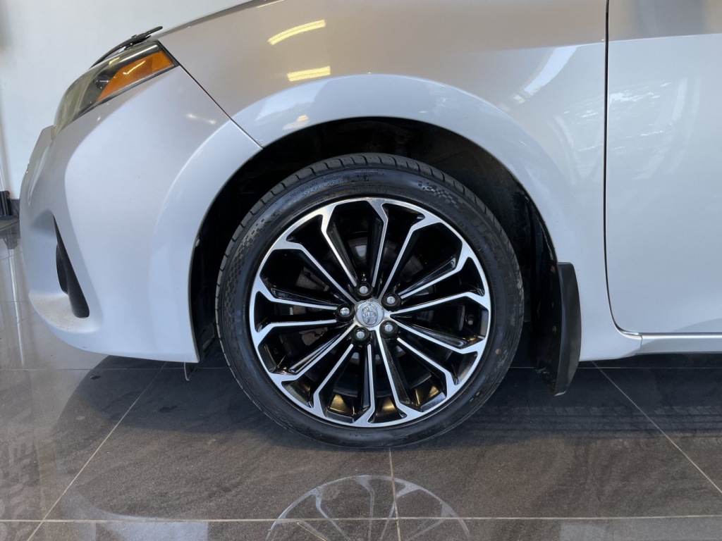 Toyota Corolla S 2015 — photo 31