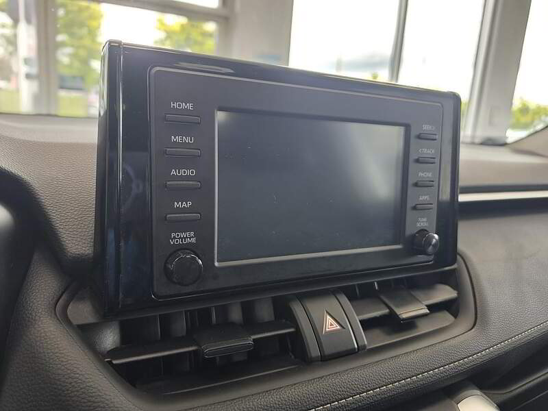 Toyota RAV4 2022 LE — photo 16