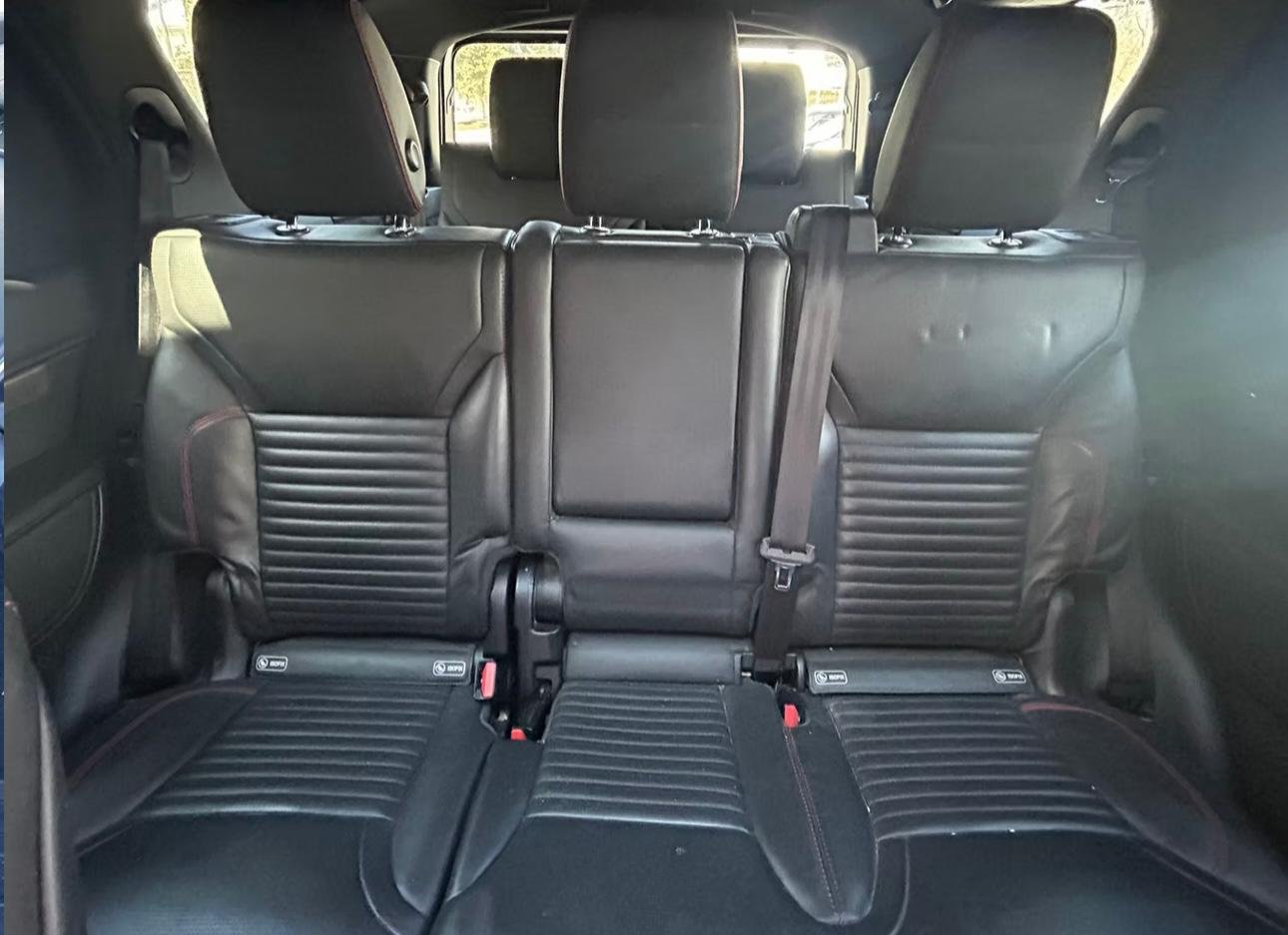 Land Rover Discovery 2017 — photo 12
