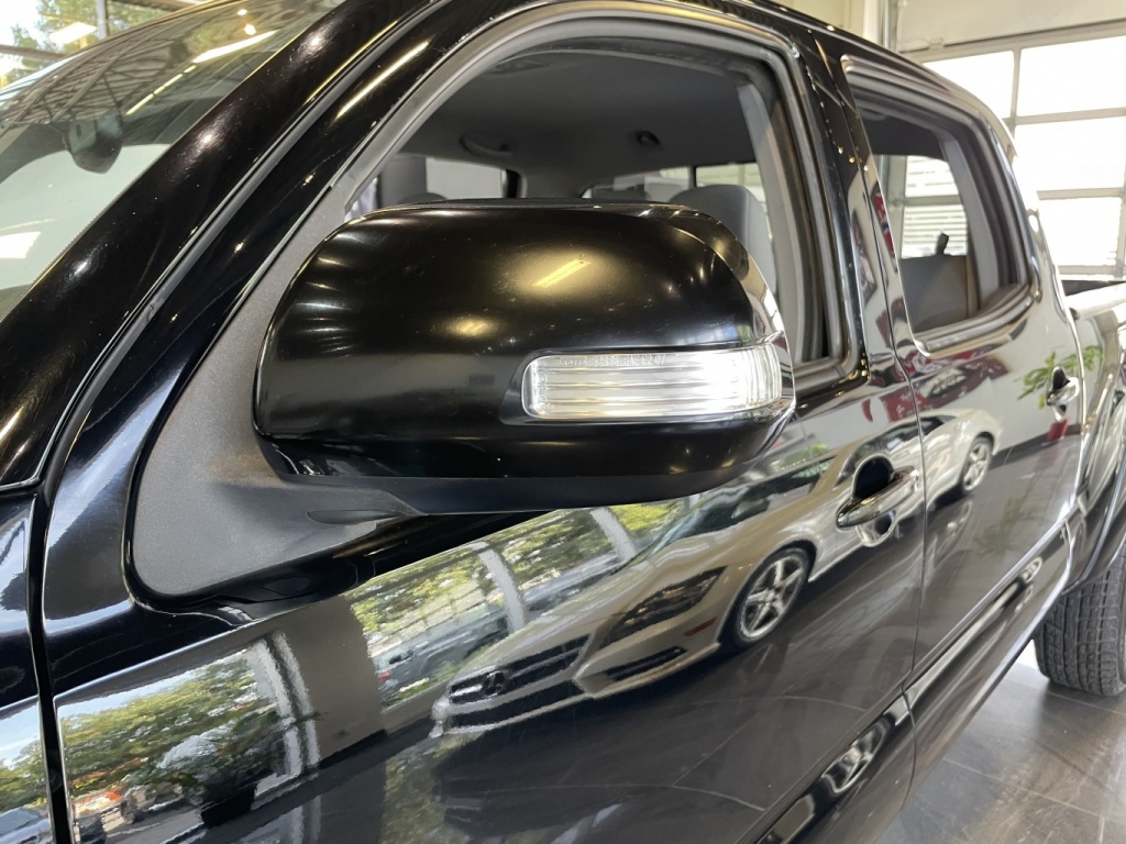 Toyota Tacoma  2013 — photo 30