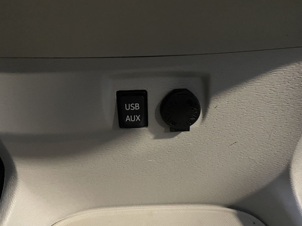 Toyota Sienna LE 2014 — photo 31