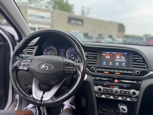 Hyundai Elantra Luxury 2020 — photo 15