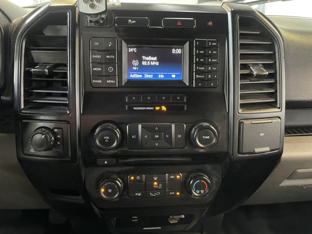 Ford F-150 XLT 2016 — photo 25