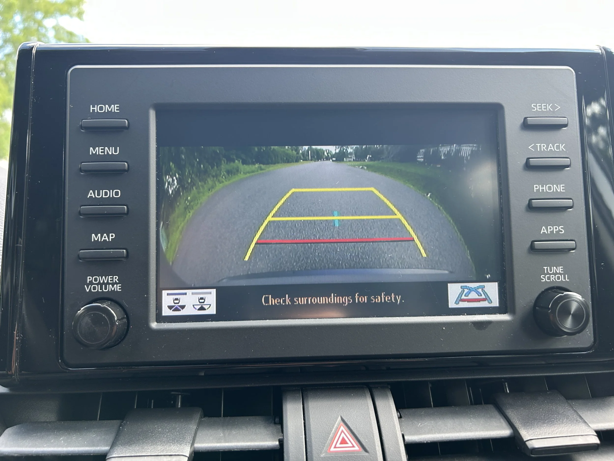 2021 Toyota Rav4 LE — photo 14