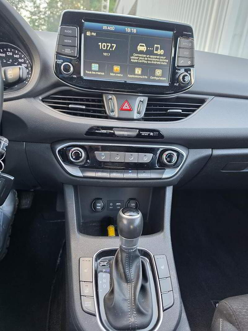 Hyundai Elantra GT 2018 GL / AUTO + CAMERA + BLUETOOTH + BAS KM ++++ — photo 16