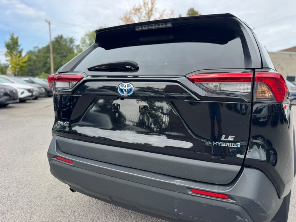 Toyota RAV4 LE hybride 2021 — photo 2