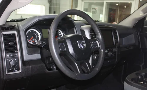 2019 RAM 1500 CLASSIC EXPRESS 4X4 — photo 9
