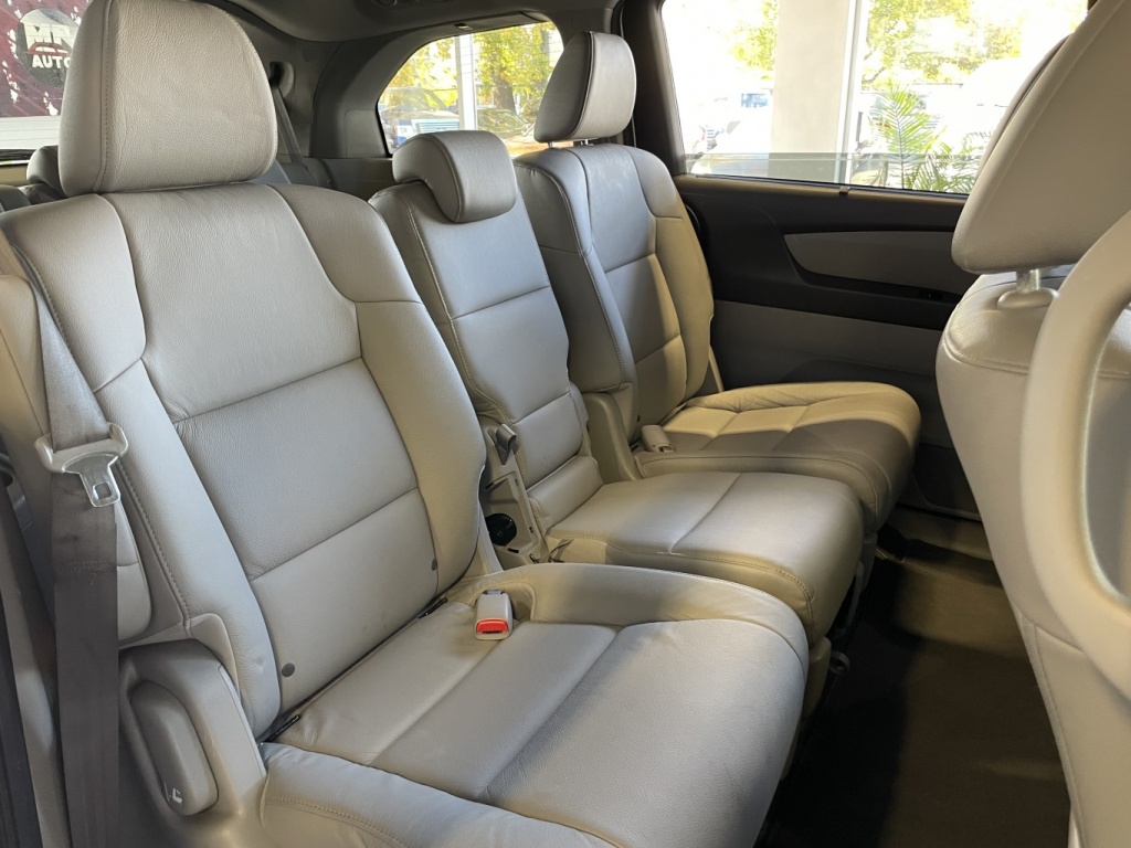 Honda Odyssey EX-L avec Navi 2015 — photo 33