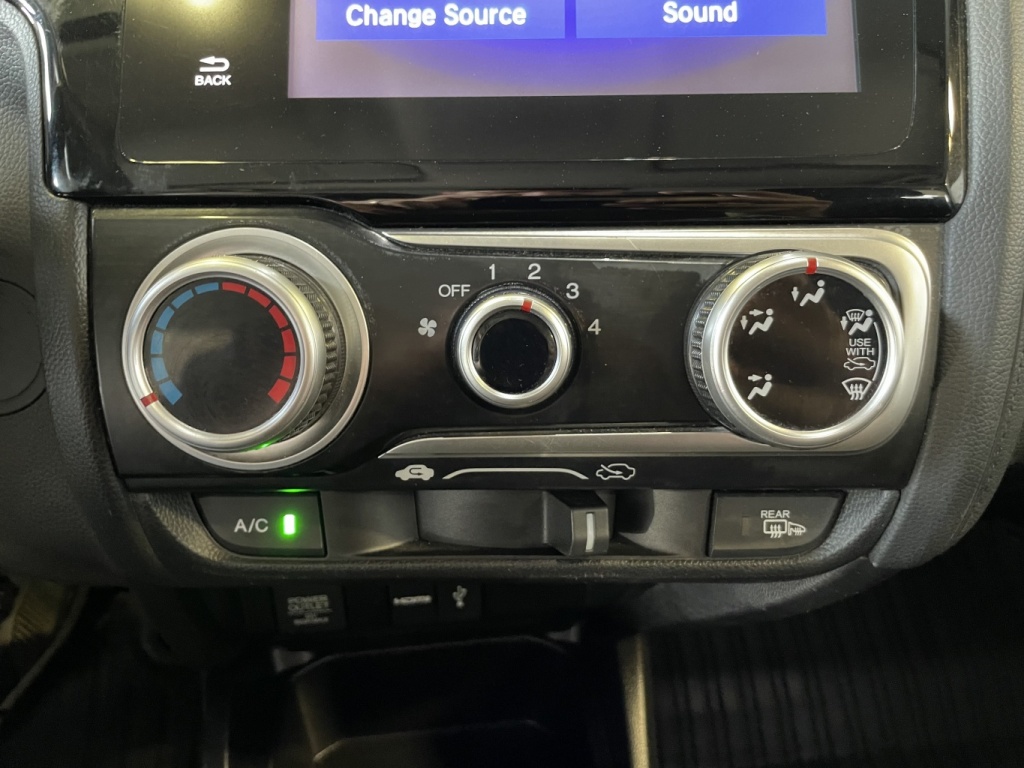 Honda Fit LX 2015 — photo 22