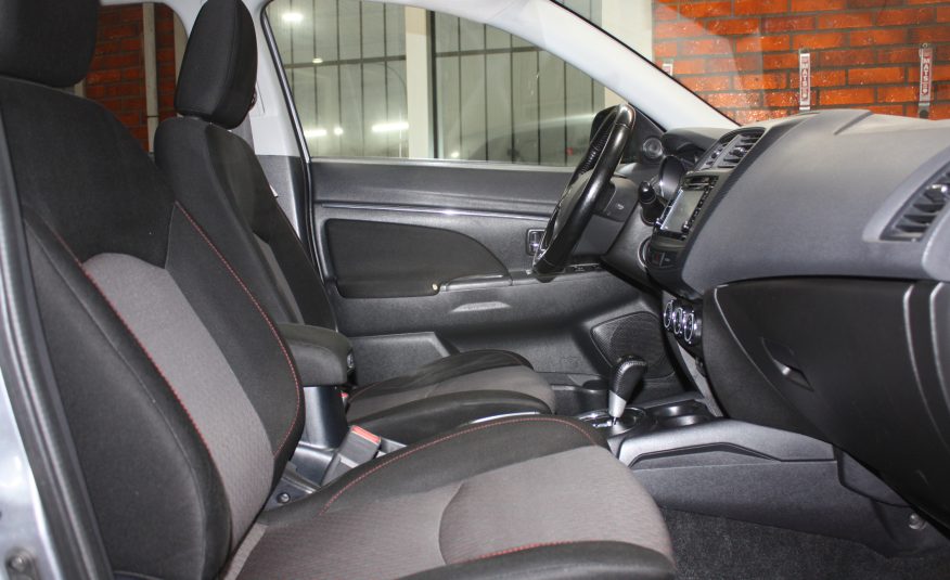 2017 MITSUBISHI RVR SE AWD — photo 6