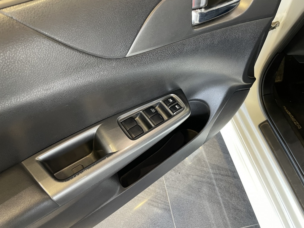 Subaru Impreza 2,5i avec Groupe Limited 2011 — photo 18