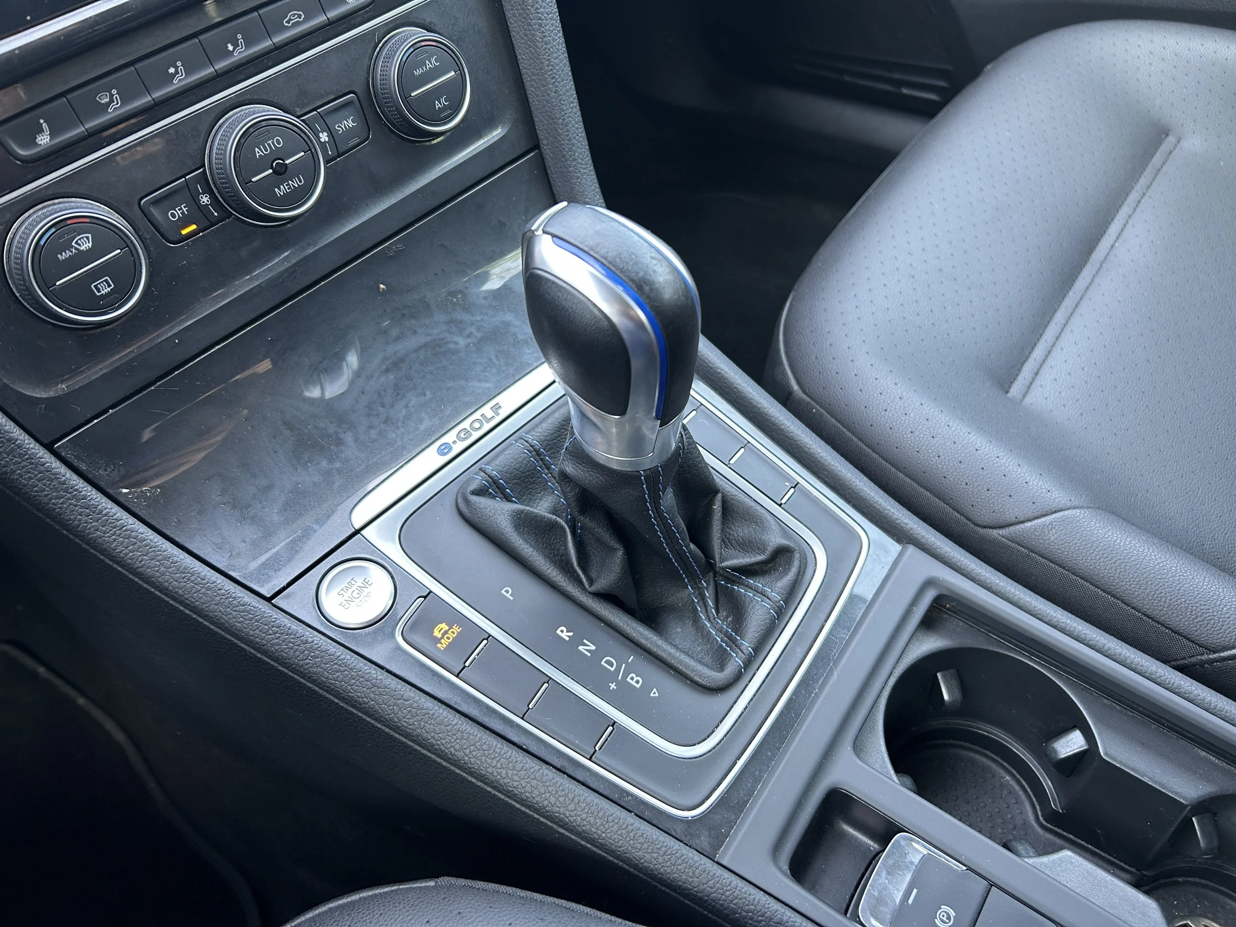 2019 Volkswagen e-Golf Comfortline — photo 18