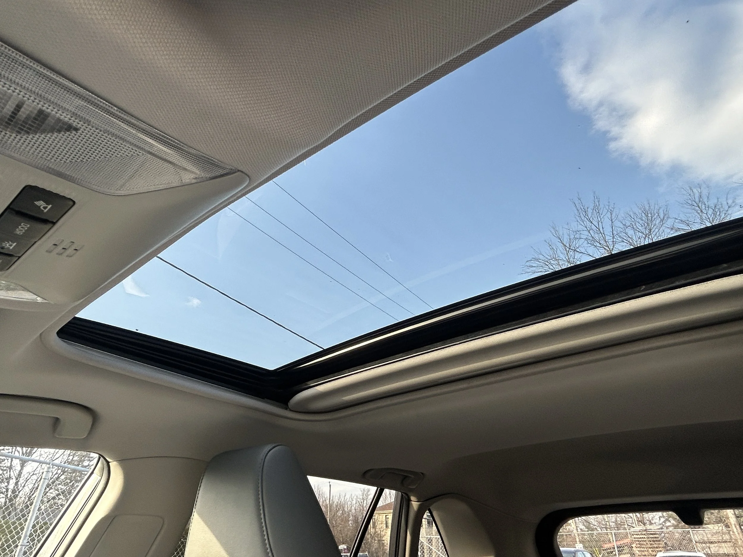 Toyota RAV4 Limited Hybrid 2021 — photo 19