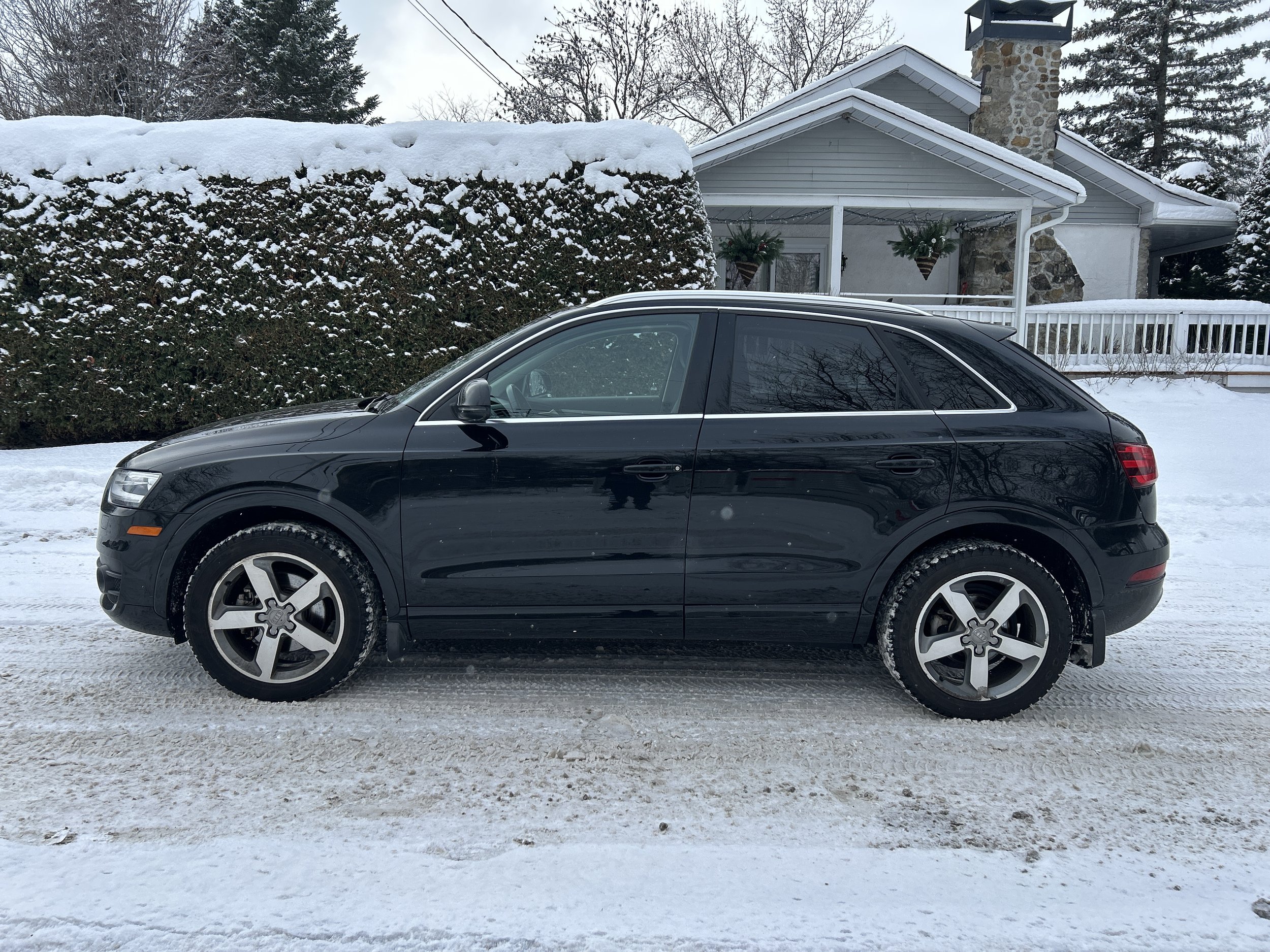 Audi Q3 2015 — photo 8