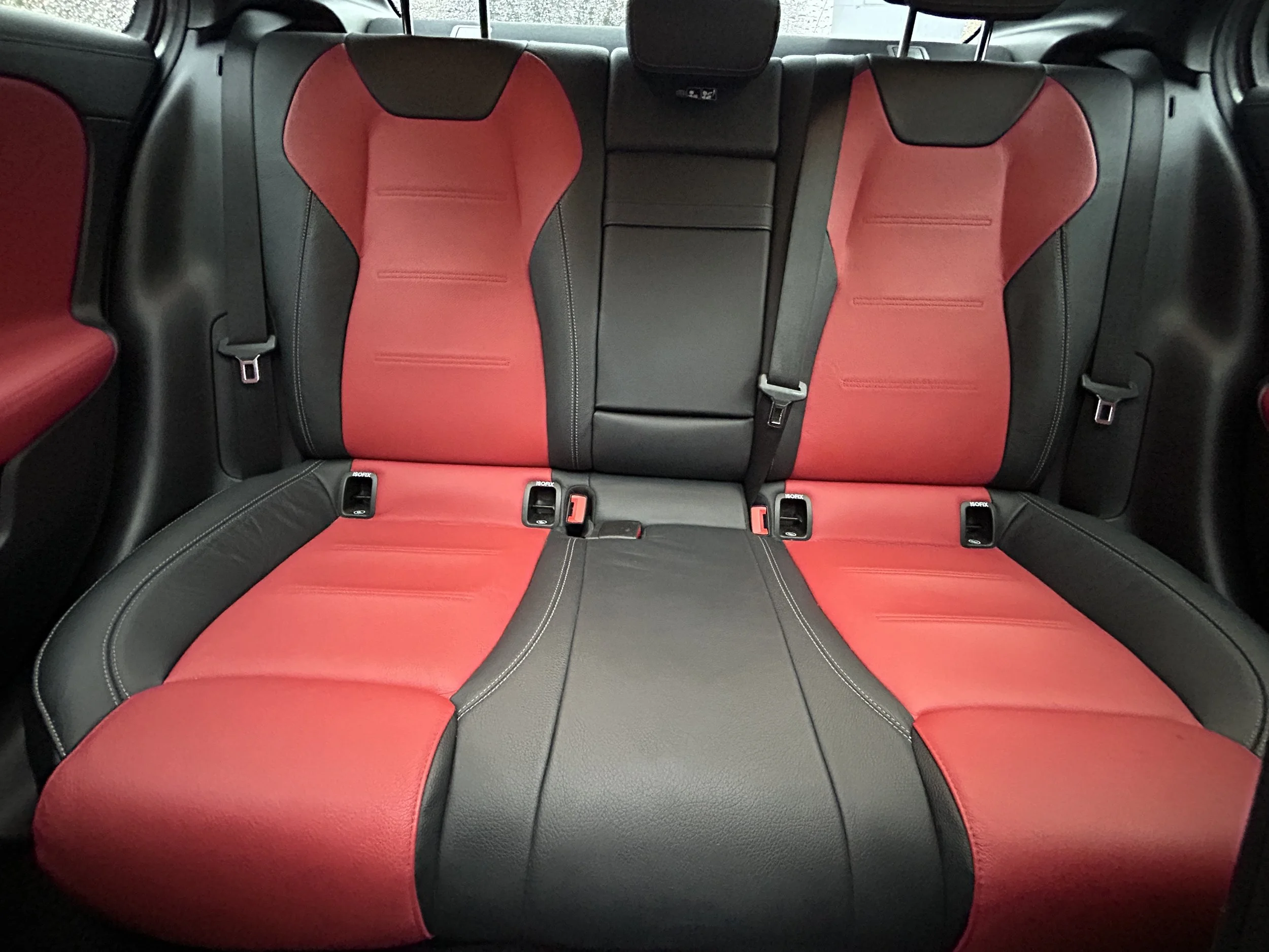 2021 Mercedes-Benz A35 AMG — photo 12