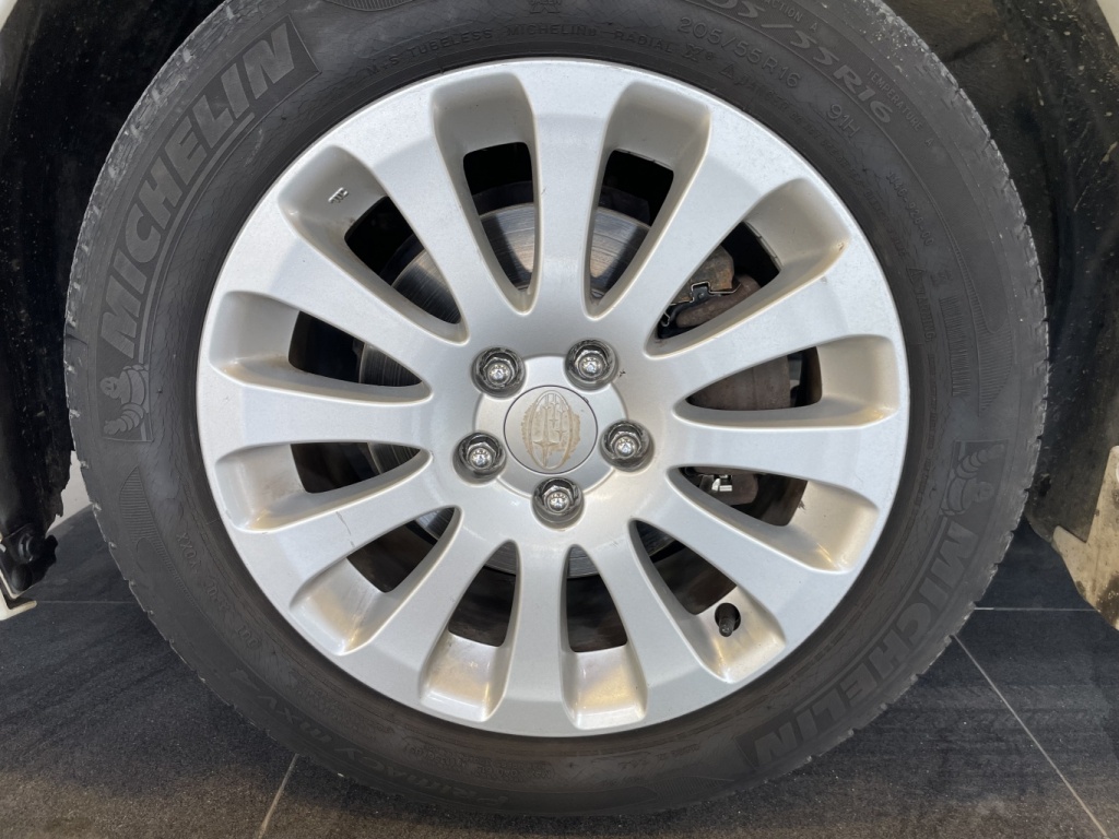 Subaru Impreza 2,5i avec Groupe Limited 2011 — photo 35