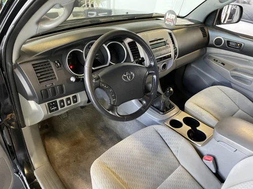 Toyota Tacoma  2010 — photo 13