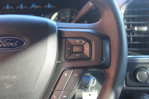 FORD F-150 — photo 16