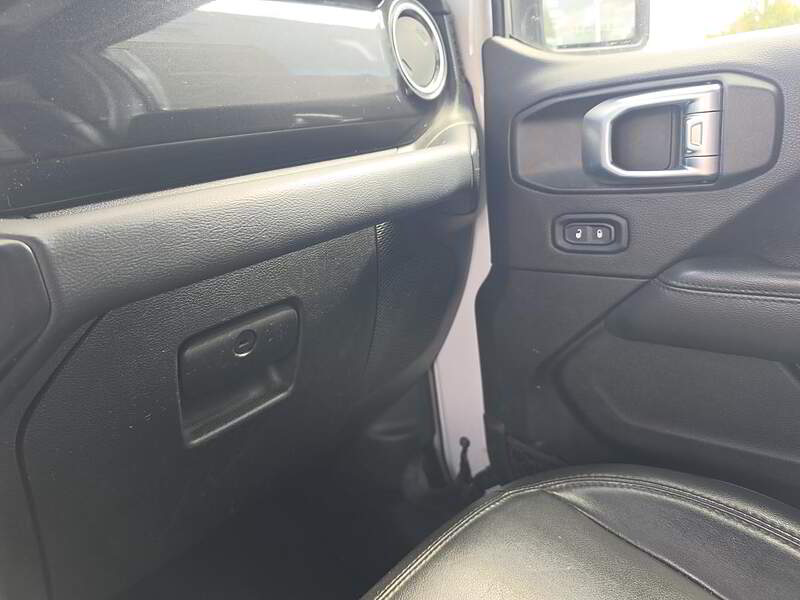 Jeep Wrangler 2021 UNLIMITED ALTITUDE / AUTO + CUIR + GPS + CAMERA + BLUETOOTH ++ — photo 21