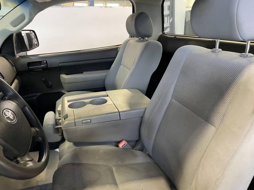 Toyota Tundra DLX 2008 — photo 20