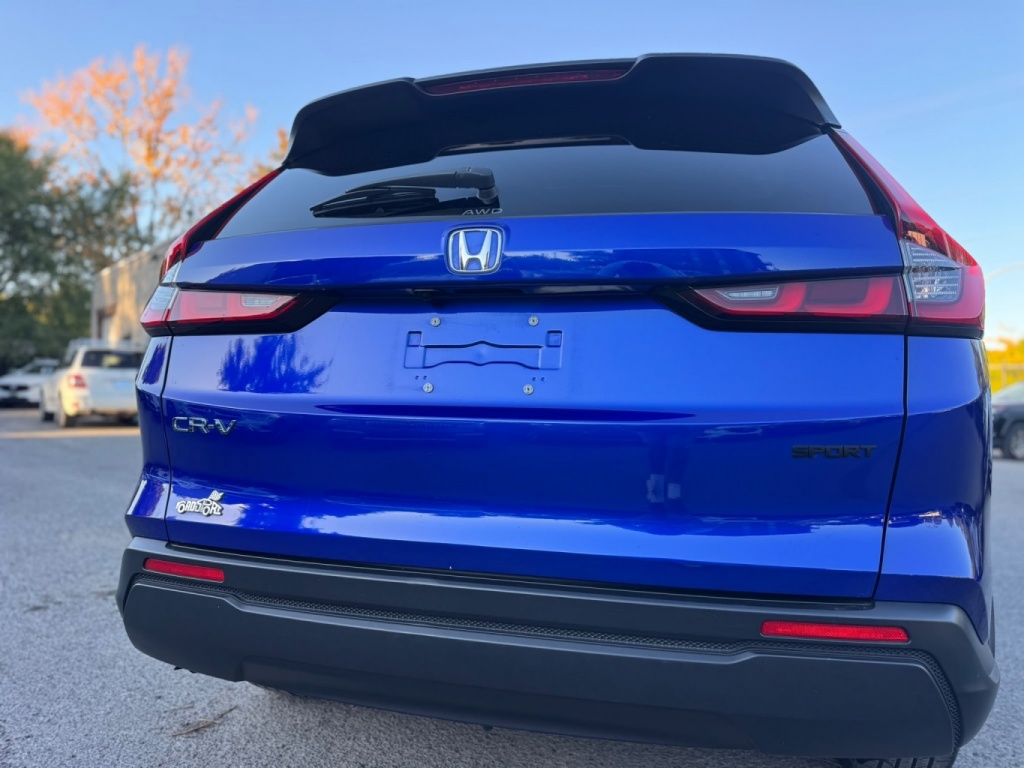 Honda CR-V Sport 2023 — photo 8