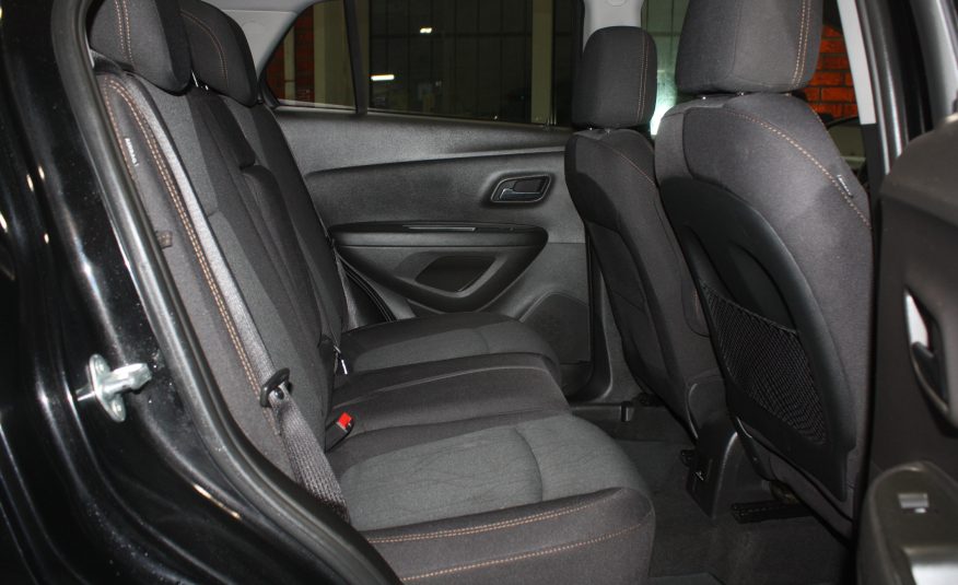2017 CHEVROLET TRAX LT AWD — photo 7