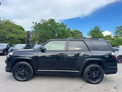 Toyota 4Runner  2021 — photo 11