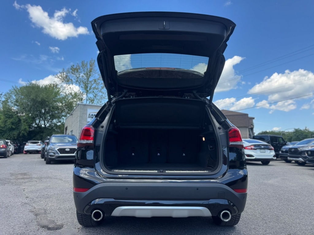 BMW X1 xDrive28i 2020 — photo 12