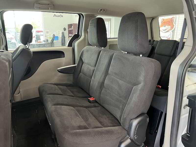 Dodge Grand Caravan 2017 Ensemble Valeur plus familiale 4 portes — photo 18